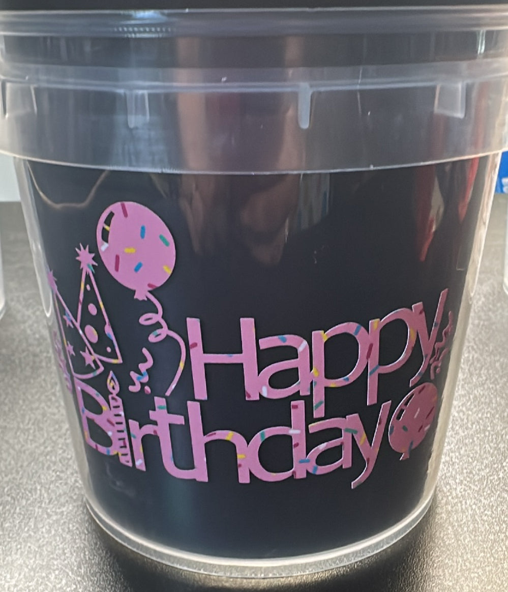 1 1/2lb Birthday Bucket