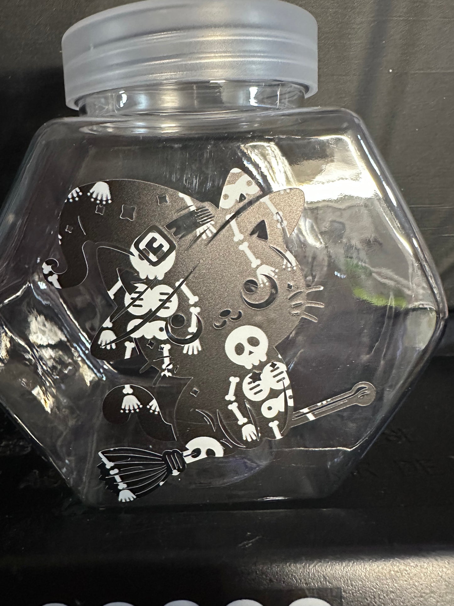 1 lb Hexagon Jar