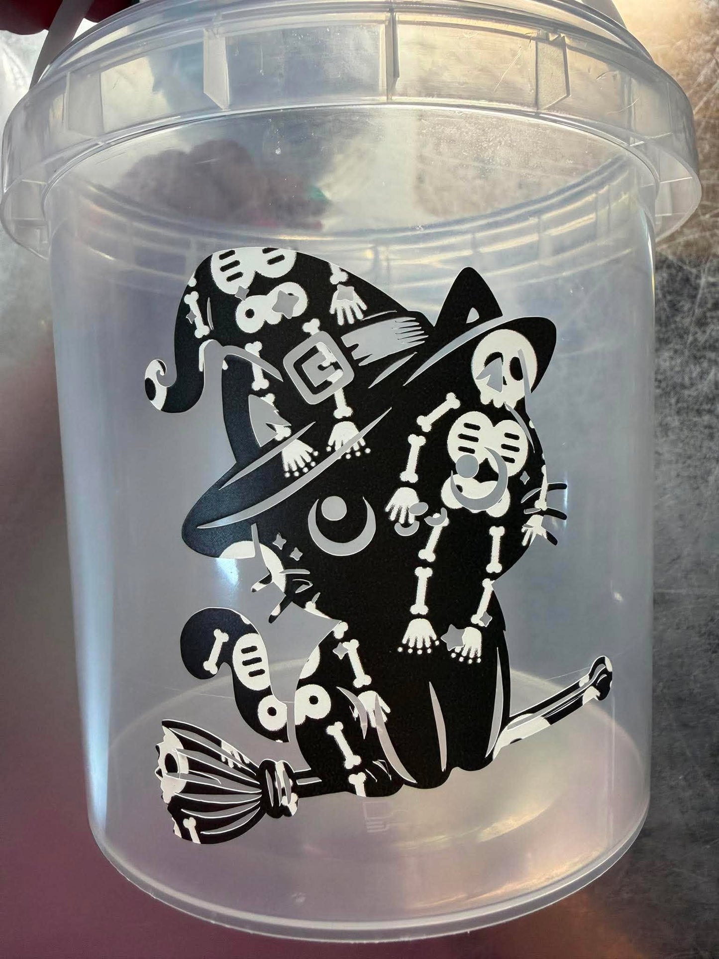 1 1/2 lb Halloween Bucket