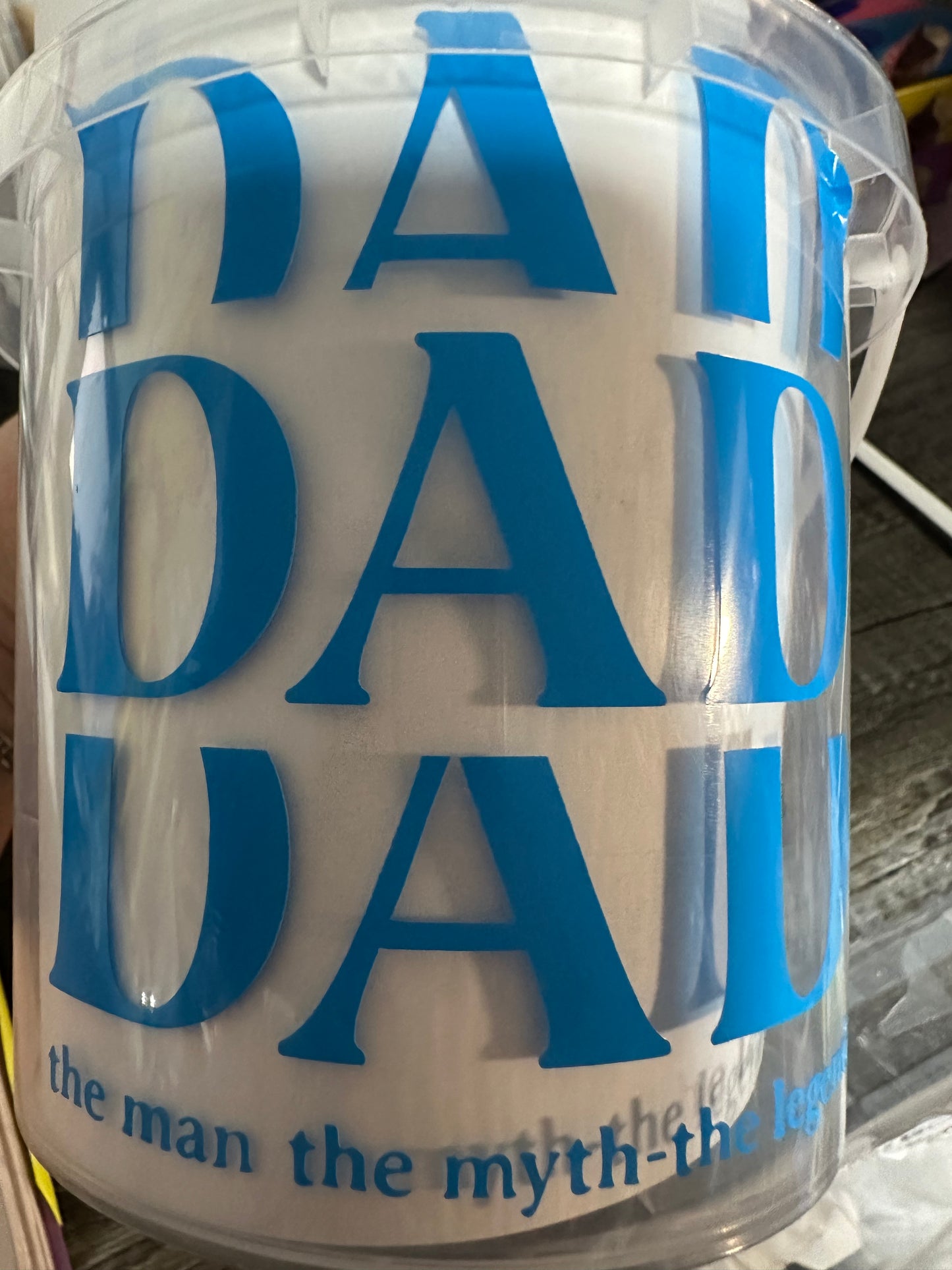 1 1/2lb Fathers Day Bucket