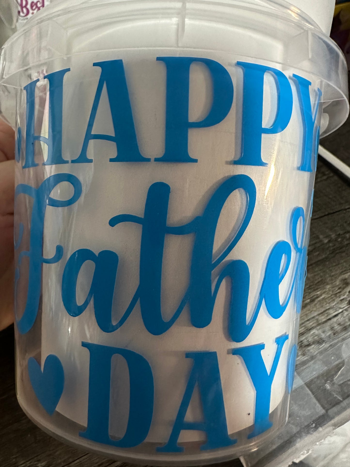 1 1/2lb Fathers Day Bucket