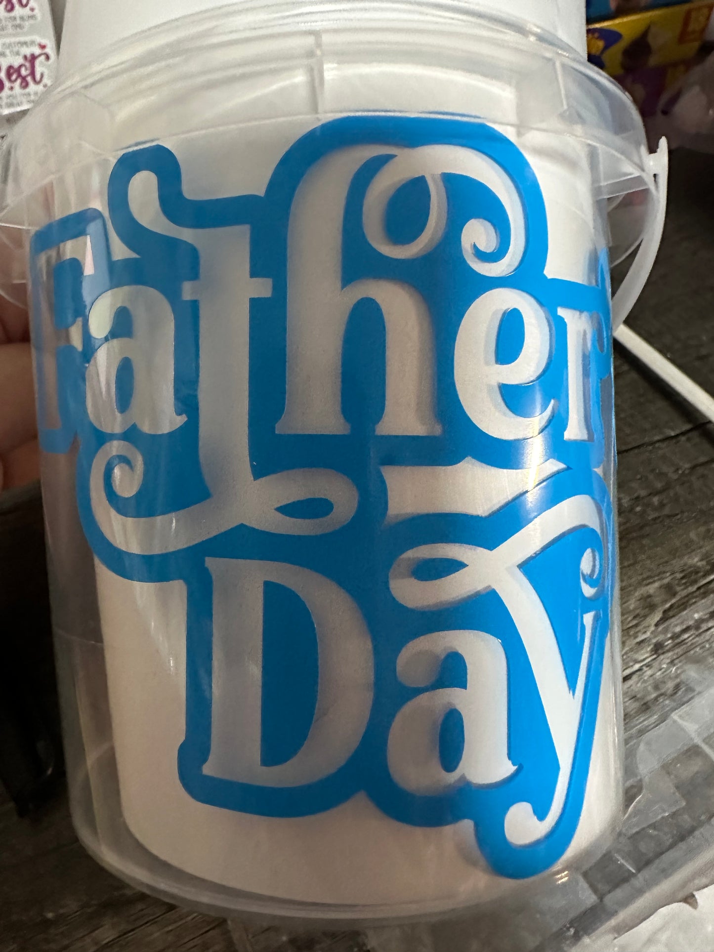 1 1/2lb Fathers Day Bucket