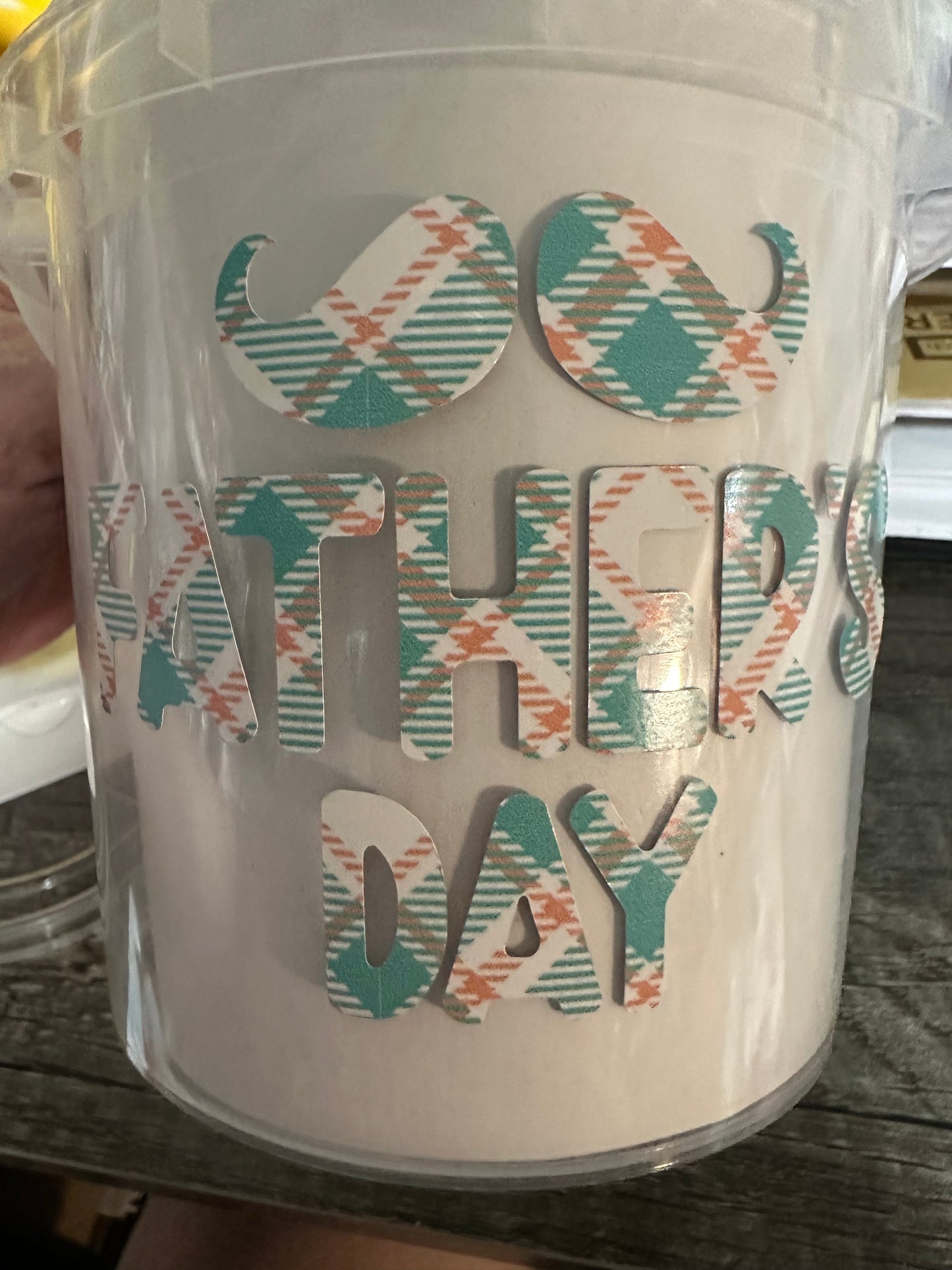 1 1/2lb Fathers Day Bucket