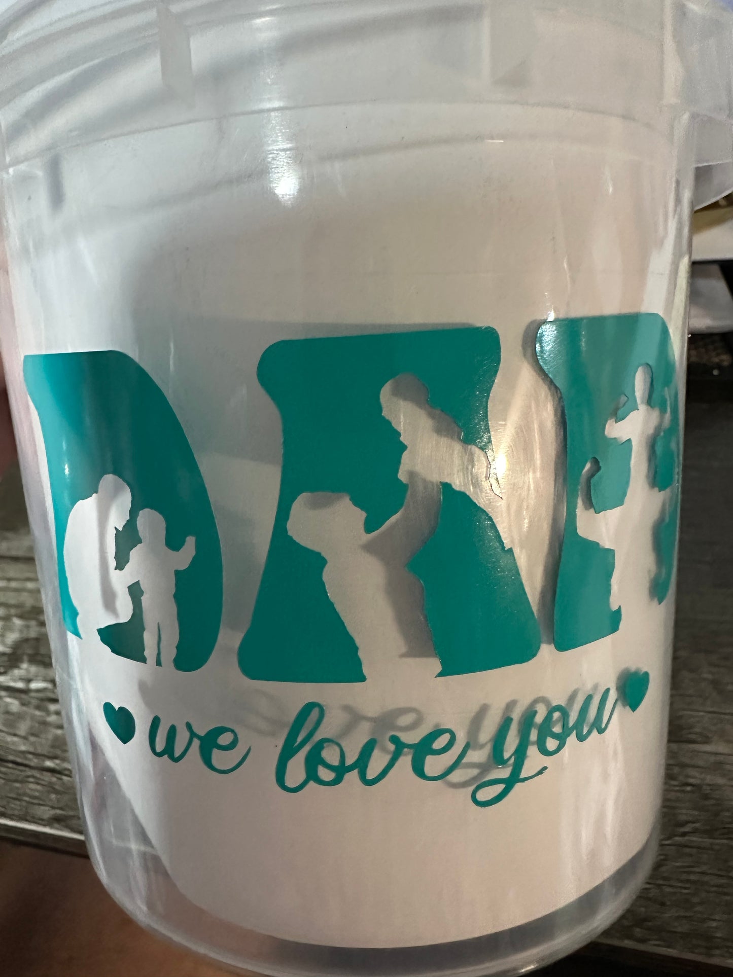 1 1/2lb Fathers Day Bucket