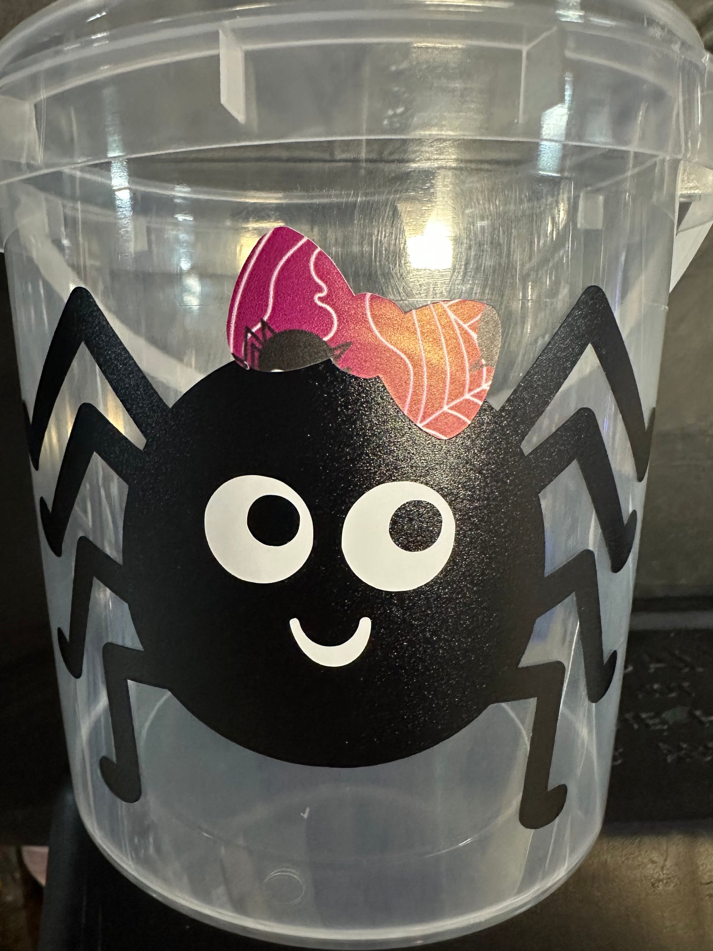 1 1/2 lb Halloween Bucket