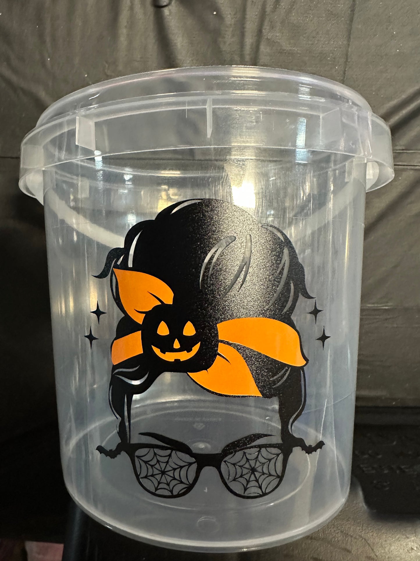 1 1/2 lb Halloween Bucket