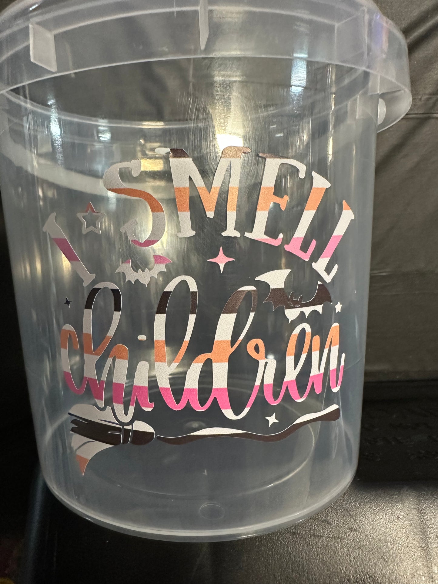 1 1/2 lb Halloween Bucket